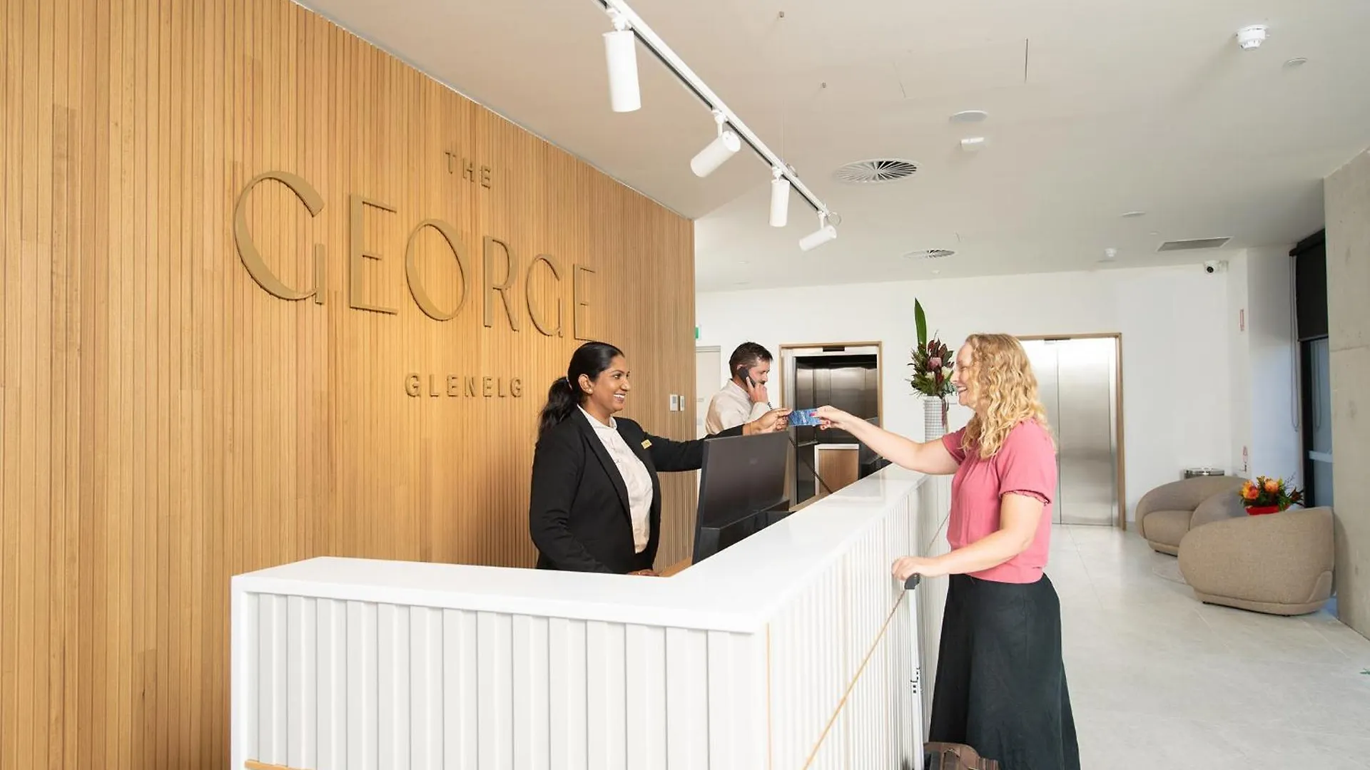The George Hotel Adelaide 4*,
